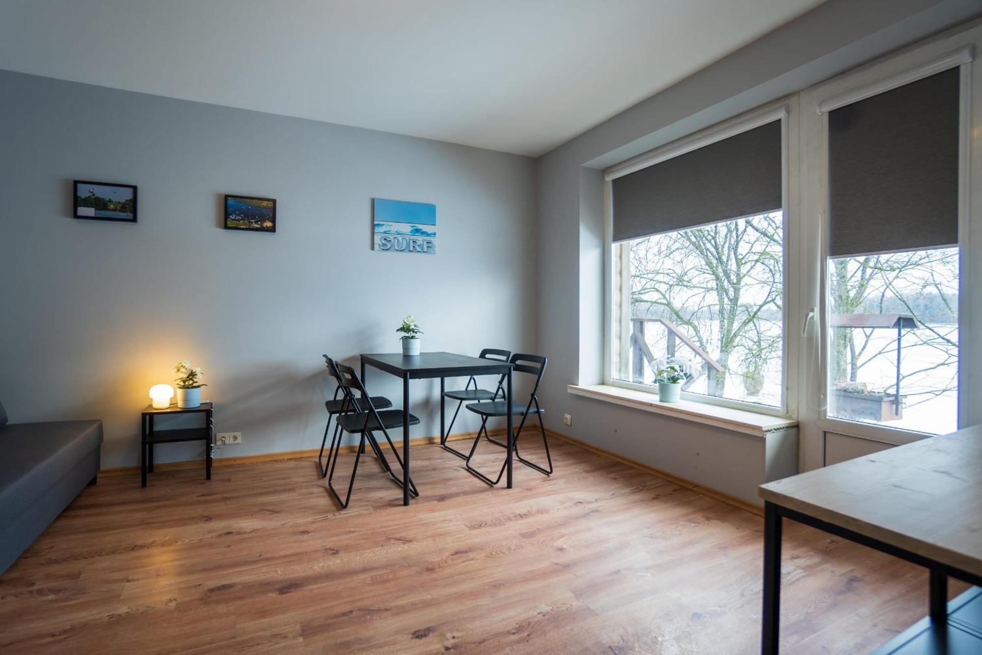 Namelis Ant Vilnojos Ezero Kranto Guest House Suderve Ngoại thất bức ảnh